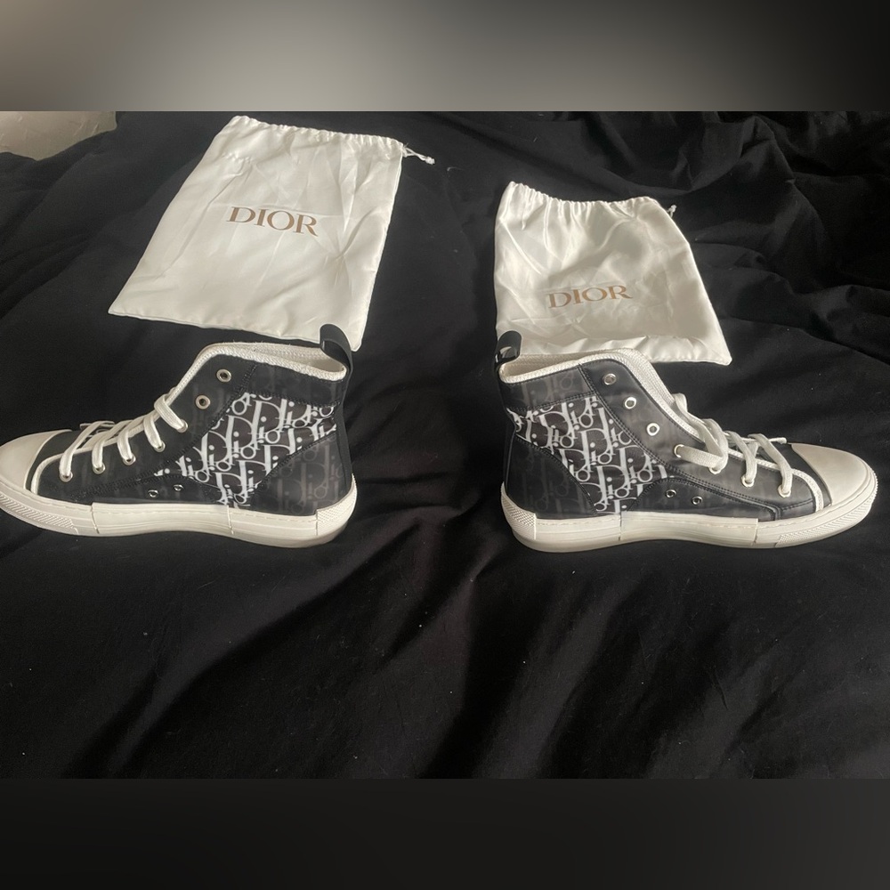 Dior men’s B23 high top size 10 US, size 43 EU. 
Never been worn. - Picture 2 of 6